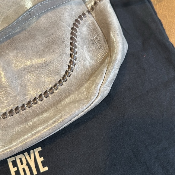 Frye shoulder bag with cross body strap grey excellent used condition - Picture 2 of 12